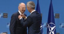 Stire din Actualitate : Mircea Geoană decorat cu Ordinul NATO „Serviciul Merituos”