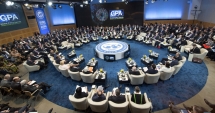 Stire din Economie : Misiunea FMI recomandă României să tempereze cheltuielile sociale