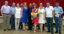 Stire din Politică-Administrație : Primarul Ancuța Belu, investit oficial în funcție. Aleșii de la ALDE au dat bir cu fugiții