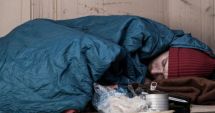 Stire din Eveniment : Moarte suspectă a unui român fără adăpost într-un restaurant. Proprietarul a curățat urmele și a mințit Poliția