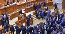 Stire din Economie : Moneda națională este grav afectată de criza politică. Poporul și țara sunt în suferință