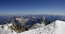 Decizie radicală. Vârful Mont Blanc nu va mai fi escaladat în perioada următoare