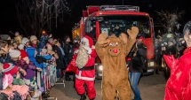 Stire din Eveniment : Moș Crăciun, ajutat de pompierii  ISU "Dobrogea" să ajungă în Tărâmul Magic