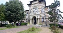 Stire din Cultură-Educație : Muzeul de Artă Populară are fisuri, iar balconul riscă să se prăbușească