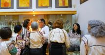 Stire din Cultură-Educație : Demonstrații de lucru oferite de membrele Asociației “Cusături Dobrogene”, la Muzeul de Artă Populară