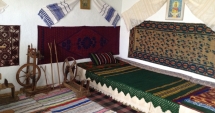 Stire din Cultură-Educație : Tradiții și obiceiuri populare. Comorile Muzeului Satului Dobrogean