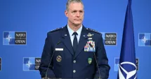 Stire din Actualitate : NATO anunță reducerea prezenței sale militare în Kosovo
