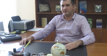 Stire din Economie : N-avem mălai nici de-o mămăligă, dar vinul curge din belșug