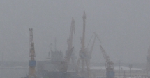 Stire din Social : Navigația în porturile maritime a fost, din nou, suspendată