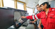 Stire din Economie : Reconversie profesională! "Lupi de mare" care aleg navigaţia fluvială