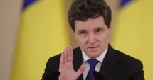 Stire din Politică-Administrație : Nicușor Dan va rechema în țară aproximativ 50 de ambasadori