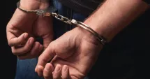 Stire din Eveniment : Bărbat arestat preventiv pentru tentativă de viol. Victima a reușit să scape după ce l-a mușcat pe agresor