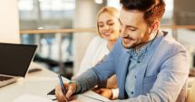 Stire din Economie : Românii care şi-au negociat contractele cu băncile au obţinut chiar şi ştergerea datoriei