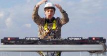 Stire din Cultură-Educație : NEVERSEA. Premiu internațional pentru concertul pe o turbină eoliană