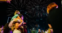Stire din Social : S-a deschis cea mai mare stațiune de entertainment de pe litoral. NIBIRU, prima zi sold out cu 50.000 vizitatori