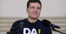 Stire din Politică-Administrație : Nicuşor Dan şi-a anunţat oficial candidatura la alegerile prezidenţiale