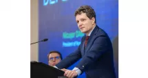 Stire din Politică-Administrație : Președintele Nicușor Dan caută o formulă de guvernare care să treacă de Parlament