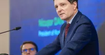Stire din Politică-Administrație : Nicușor Dan: Contractele Pfizer din pandemie trebuie făcute publice integral