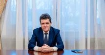 Stire din Politică-Administrație : Nicușor Dan ia în calcul un guvern format din tehnocrați: „Este un scenariu care are șanse”