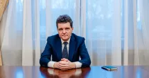 Stire din Politică-Administrație : Nicușor Dan: „Raportul privind anularea alegerilor din 2024 va fi prezentat într-un termen rezonabil“