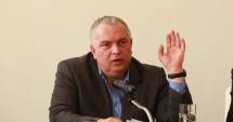Stire din Politică-Administrație : Cu ce angajați ai CJC poate comunica Nicușor Constantinescu