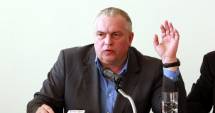 Stire din Eveniment : Nicușor Constantinescu află, marți, dacă se poate întoarce la CJC