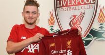 Stire din Sport : Transfer de mare viitor pentru Liverpool: au adus cel mai tânăr debutant din istoria Premier League