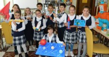 Stire din Cultură-Educație : Noile generații de elevi, fascinate de spațiul cosmic
