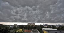 Stire din Social : Cod Portocaliu la Constanța: Ploi torențiale și intensificări ale vântului