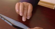 Stire din Actualitate : O profesoară care predă la patru școli le-a trimis elevilor poze nud