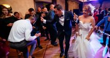 Stire din Eveniment : Patru invitaţi la o nuntă trebuie să plătească despăgubiri mirelui după o glumă care a mers prost