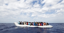 Stire din Actualitate : Nu se mai termină coșmarul! O barcă cu 500 de imigranți s-a răsturnat, în Mediterana