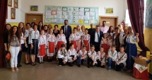 Stire din Cultură-Educație : Oaspeți de seamă la Școala Gimnazială nr. 10 "Mihail Koiciu"