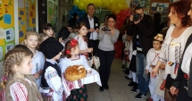 Stire din Cultură-Educație : Oaspeți străini dezbat o temă "fierbinte" la Școala nr. 12
