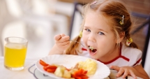 Stire din Sănătate : Alimentația nesănătoasă și sedentarismul duc la obezitate