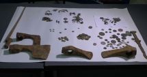 Stire din Cultură-Educație : Descoperire impresionantă România. Monede antice și artefacte vechi, găsite într-o pădure