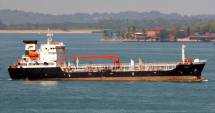 Stire din Economie : Un tanc petrolier a fost jefuit de pirați,  în Strâmtoarea Malacca