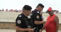 Stire din Eveniment : O echipă de jandarmi a găsit, în doar câteva minute, o fetiță rătăcită pe plaja din Mamaia