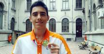 Stire din Cultură-Educație : Colegiul "Mircea", performanță imensă. "Am câștigat Everestul geografiei!"