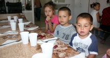 Stire din Social : O masă caldă pe zi pentru școlarii din Corbu