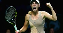 Stire din Sport : Tenis: Wozniacki a învins-o pe Radwanska, la Turneul Campioanelor