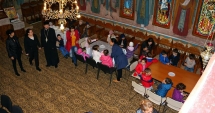 Stire din Cultură-Educație : Ora de pictură… în biserică