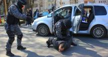 Stire din Eveniment : Sute de infractori, în vizorul Poliției