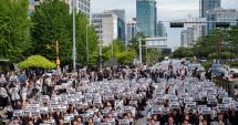 Val de sinucideri în rândul profesorilor din Coreea de Sud. Mii de angajați în educație cer protecție