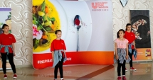 Stire din Social : Bucurie, plajă, mare, soare și multe cadouri pentru copiii din centrele de plasament din Constanța