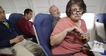 Stire din Fun : Panică în avionul  cu nebuni