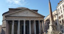 Stire din Actualitate : Un turist a murit după ce a căzut de pe un zid al Panteonului din Roma