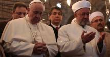 Stire din Actualitate : Papa Francisc s-a recules în Moscheea albastră din Istanbul