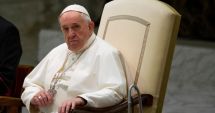 Stire din Actualitate : Probleme de sănătate pentru Papa Francisc! Acesta a desfăşurat audienţa de luni aşezat pe scaun