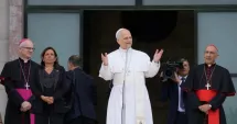 Stire din Actualitate : Papa Leon denunță cheltuielile militare europene drept o trădare a diplomației